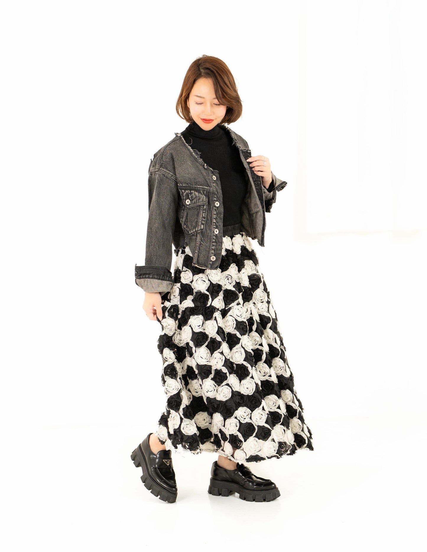 MONOTONE ROSE SKIRT