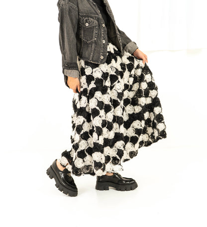 MONOTONE ROSE SKIRT