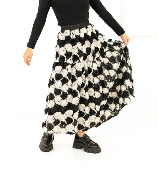 MONOTONE ROSE SKIRT