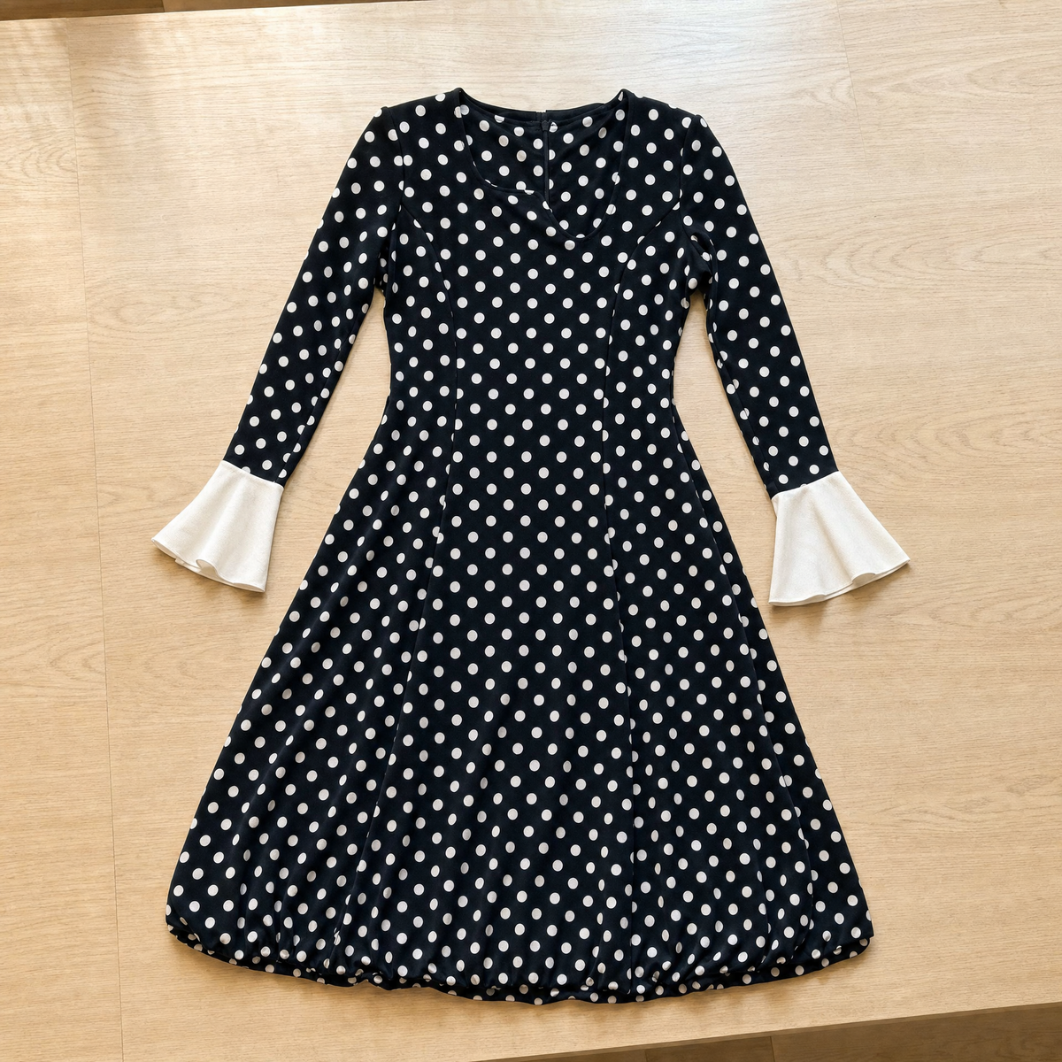 Wave dot onepiece
